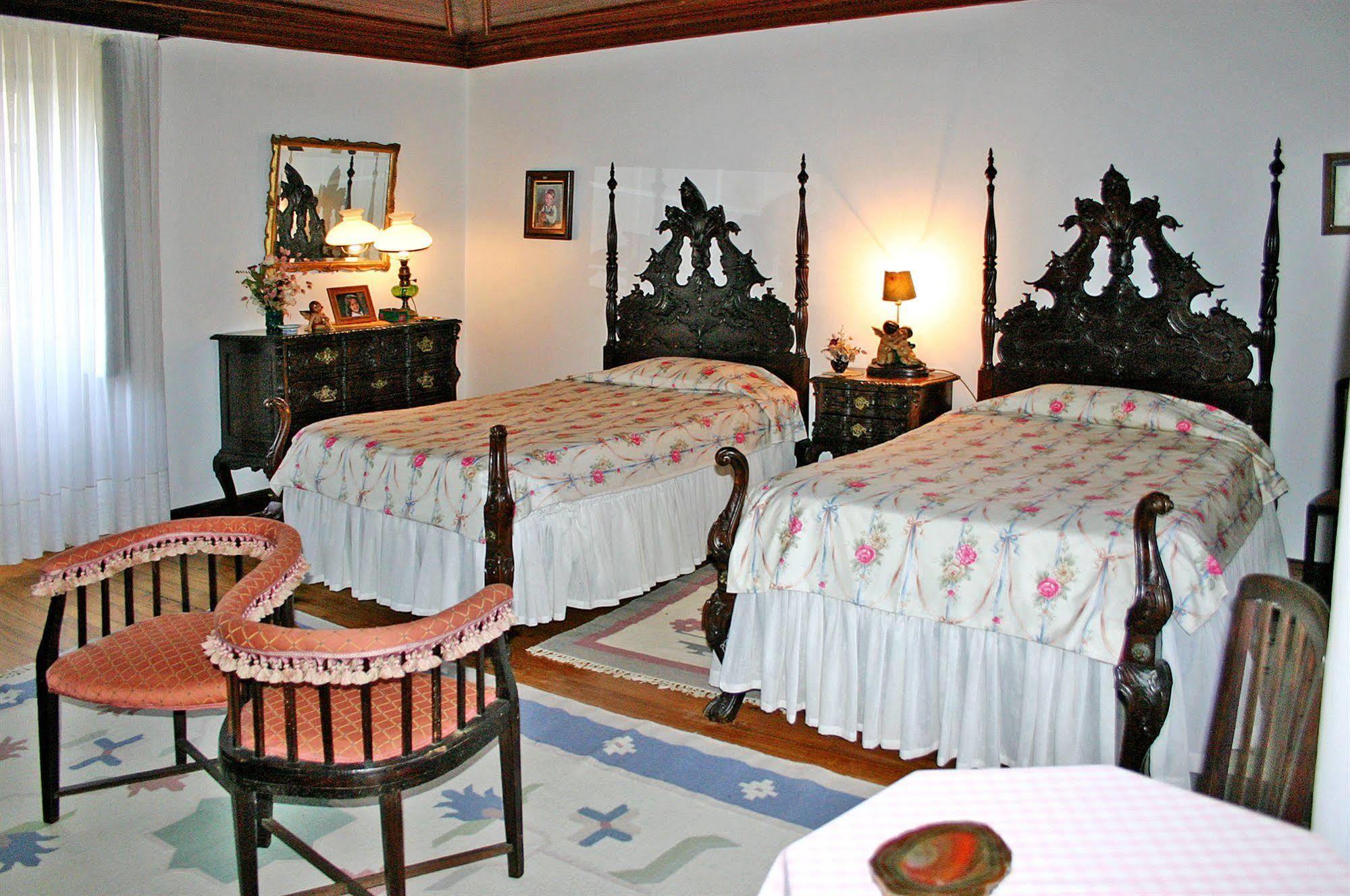 Casa Dos Assentos De Quintiaes Bed & Breakfast Barcelos Exterior photo